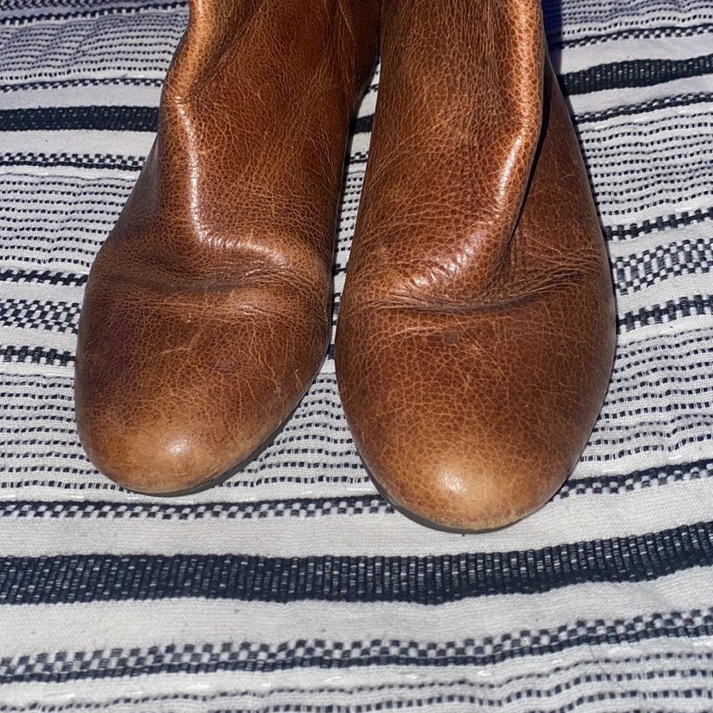 Boots - Picture 2 of 5